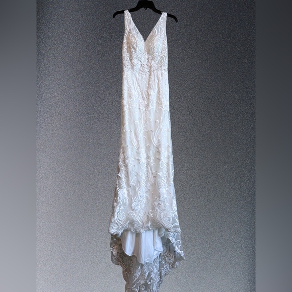 White And Navy Chic Embroidered Must Have Dress